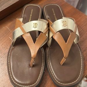 Like new Tommy Hilfiger size 10.